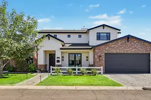 4233 E Fairmount Ave, Phoenix, AZ 85018 - Photo 1