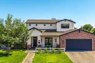 4233 E Fairmount Ave, Phoenix, AZ 85018 - Photo 2