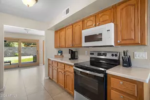 2439 W Kathleen Rd, Phoenix, AZ 85023 - Photo 12