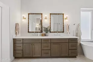 5450 E Helena Dr, Scottsdale, AZ 85254 - Photo 20