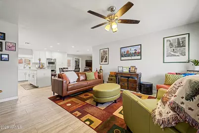 5919 S Jentilly Lane, Tempe, AZ 85283 - Photo 8