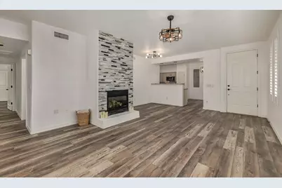 15221 N Clubgate Drive #Unit 1110, Scottsdale, AZ 85254 - Photo 6
