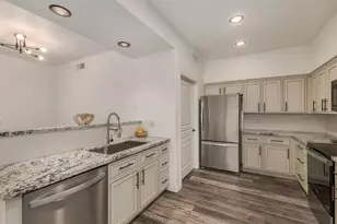15221 N Clubgate Dr, Scottsdale, AZ 85254 - Photo 12