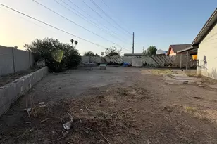 2102 N 50th Ln, Phoenix, AZ 85035 - Photo 22