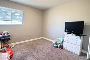 2102 N 50th Ln, Phoenix, AZ 85035 - Photo 12