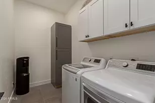 5242 E Herrera Dr, Phoenix, AZ 85054 - Photo 26