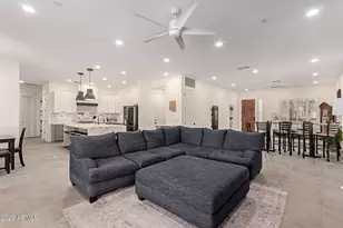 5242 E Herrera Dr, Phoenix, AZ 85054 - Photo 10