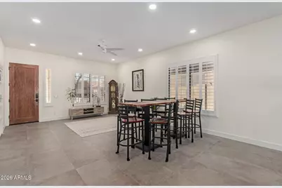 5242 E Herrera Drive, Phoenix, AZ 85054 - Photo 8
