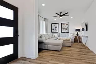 12007 N 36th St, Phoenix, AZ 85028 - Photo 1