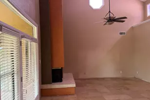 8377 E Thoroughbred Trail, Scottsdale, AZ 85258 - Photo 2
