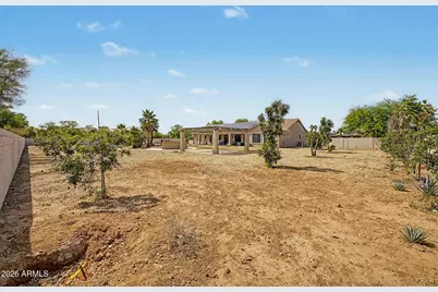 14389 W Becker Lane, Surprise, AZ 85379 - Photo 30