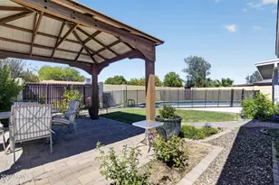 418 W Jasper Dr W, Chandler, AZ 85225 - Photo 2