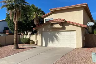 9828 S 44th St, Phoenix, AZ 85044 - Photo 2