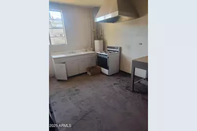 136 N Miami Avenue, Miami, AZ 85539 - Photo 24