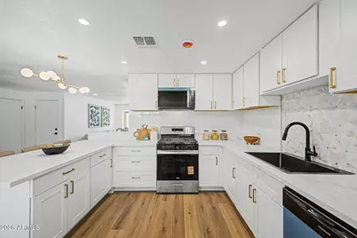 13615 N 18th Drive, Phoenix, AZ 85029 - Photo 18
