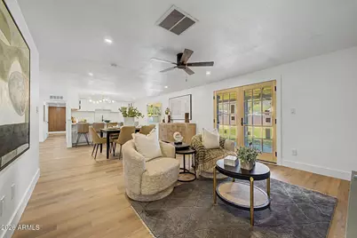 13615 N 18th Drive, Phoenix, AZ 85029 - Photo 12