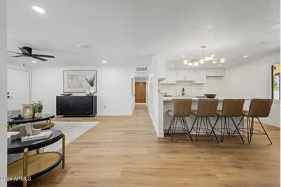 13615 N 18th Drive, Phoenix, AZ 85029 - Photo 8