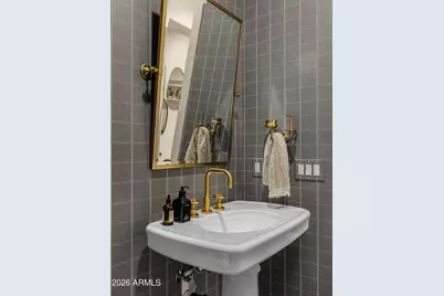 4204 N 57th Way, Phoenix, AZ 85018 - Photo 30