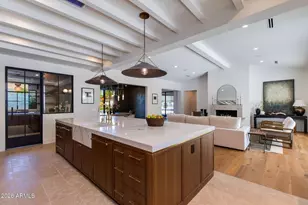 4549 E Calle Ventura, Phoenix, AZ 85018 - Photo 2