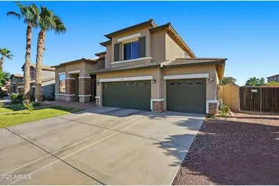 18391 W Port Royale Lane, Surprise, AZ 85388 - Photo 2
