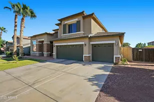 18391 W Port Royale Ln, Surprise, AZ 85388 - Photo 2
