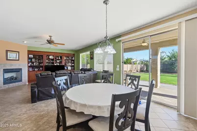 18391 W Port Royale Lane, Surprise, AZ 85388 - Photo 12