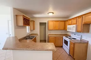 17017 N 12th St, Phoenix, AZ 85022 - Photo 2