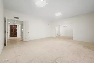 913 E Laguna Dr, Tempe, AZ 85282 - Photo 6