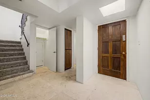 913 E Laguna Dr, Tempe, AZ 85282 - Photo 6