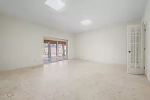 913 E Laguna Dr, Tempe, AZ 85282 - Photo 8