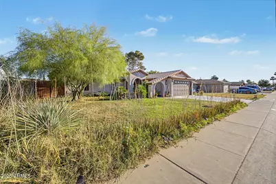 5515 W Hatcher Road, Glendale, AZ 85302 - Photo 2