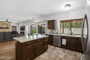 9680 S Dromedary Dr, Tempe, AZ 85284 - Photo 14