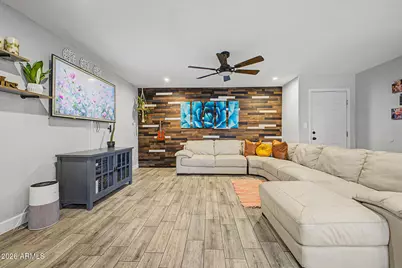 3907 W Paradise Drive, Phoenix, AZ 85029 - Photo 6