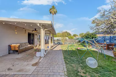 3907 W Paradise Drive, Phoenix, AZ 85029 - Photo 26