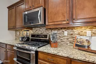 3760 E Covey Ln, Phoenix, AZ 85050 - Photo 14