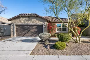 3760 E Covey Ln, Phoenix, AZ 85050 - Photo 2