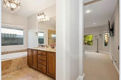 3760 E Covey Lane, Phoenix, AZ 85050 - Photo 16