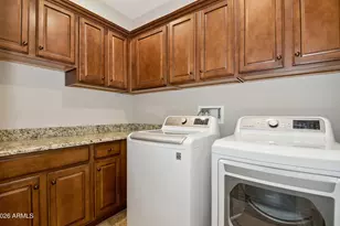 3760 E Covey Ln, Phoenix, AZ 85050 - Photo 30