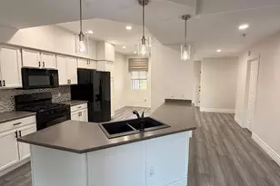 7401 W Arrowhead Clubhouse Dr, Glendale, AZ 85308 - Photo 18