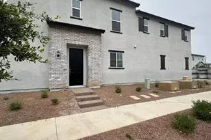 2442 W Maximo Wy, Phoenix, AZ 85085 - Photo 2