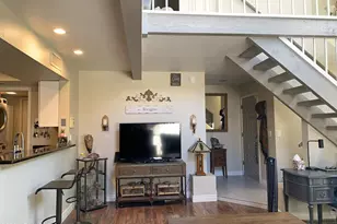 4914 E Siesta Dr, Phoenix, AZ 85044 - Photo 2