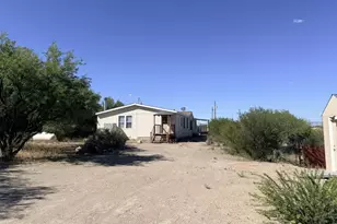 1924 E Blackberry Ln, Huachuca City, AZ 85616 - Photo 2