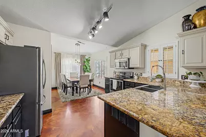 2712 W Wayland Drive, Phoenix, AZ 85041 - Photo 10