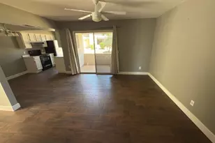 10610 S 48th St, Phoenix, AZ 85044 - Photo 2