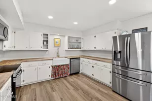 2142 W Meadow Dr, Phoenix, AZ 85023 - Photo 6