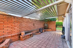 2142 W Meadow Dr, Phoenix, AZ 85023 - Photo 36