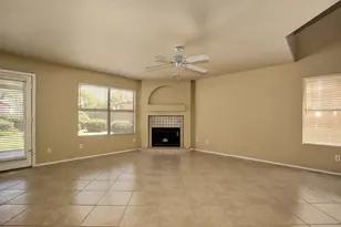 4726 E Mossman Rd, Phoenix, AZ 85050 - Photo 4