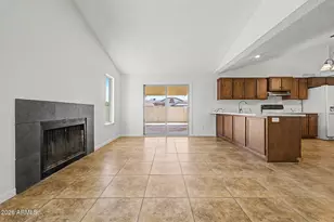 6937 W Sheila Ln, Phoenix, AZ 85033 - Photo 18