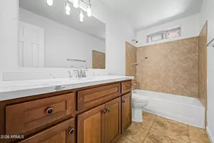 6937 W Sheila Ln, Phoenix, AZ 85033 - Photo 28