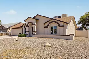 6937 W Sheila Ln, Phoenix, AZ 85033 - Photo 4